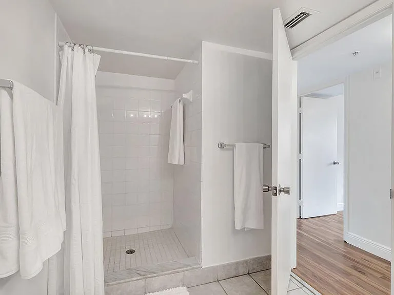 1400 Crestwood Ct S #1407 — Photo 24