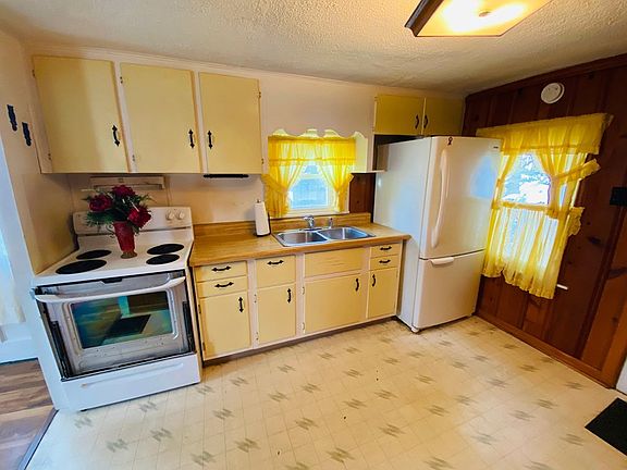 4th image of 810 W 10th St