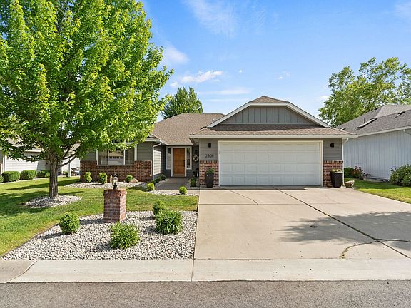 3rd image of 2808 E 62nd Ln