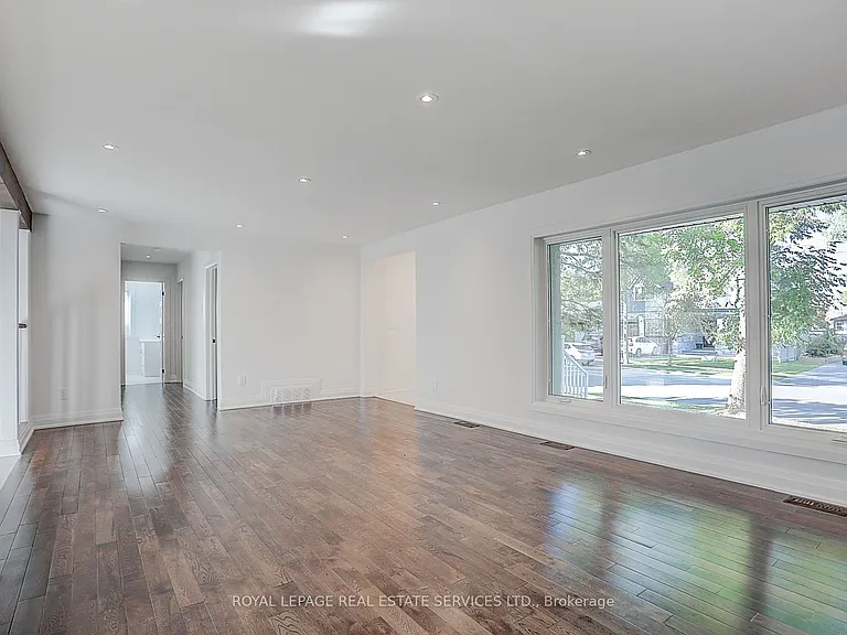 304 Felan Ave — Photo 32
