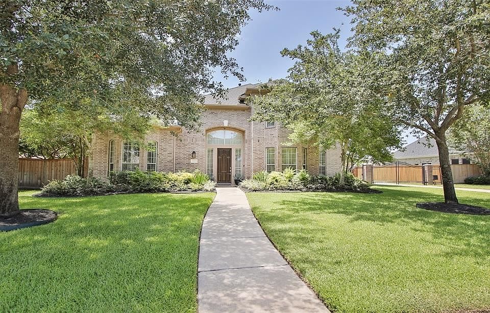 1st image of 11407 Garden Shadows Ln