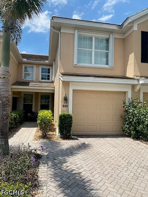 2 bed, 2.0 bath, 1345 sqft, $1,990 — Photo 1