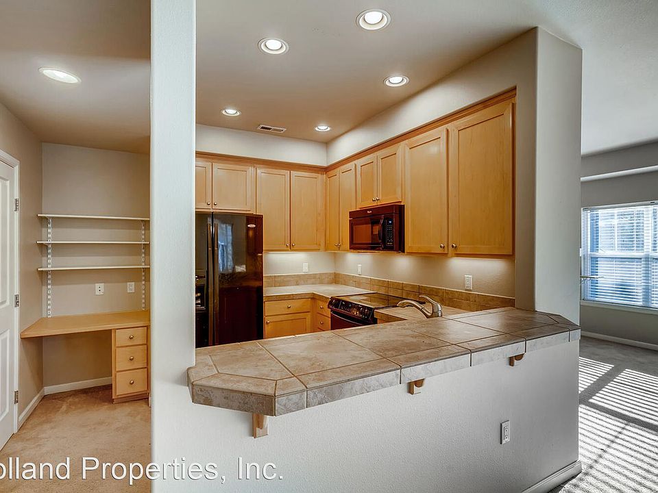 1st image of 10825 SW Briarwood Pl