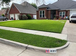 321 Clayton St, Grand Prairie, TX 75052