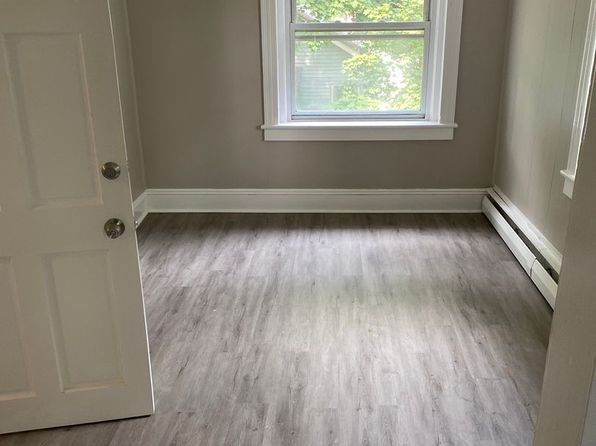97 S Main St #3F