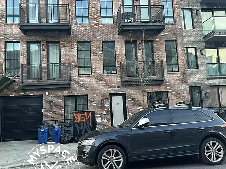 335 Fenimore St #1B — Photo 14