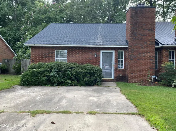 1804 Summerhaven Dr, Greenville, NC 27858