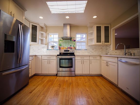 2nd image of 1032 Westlynn Way