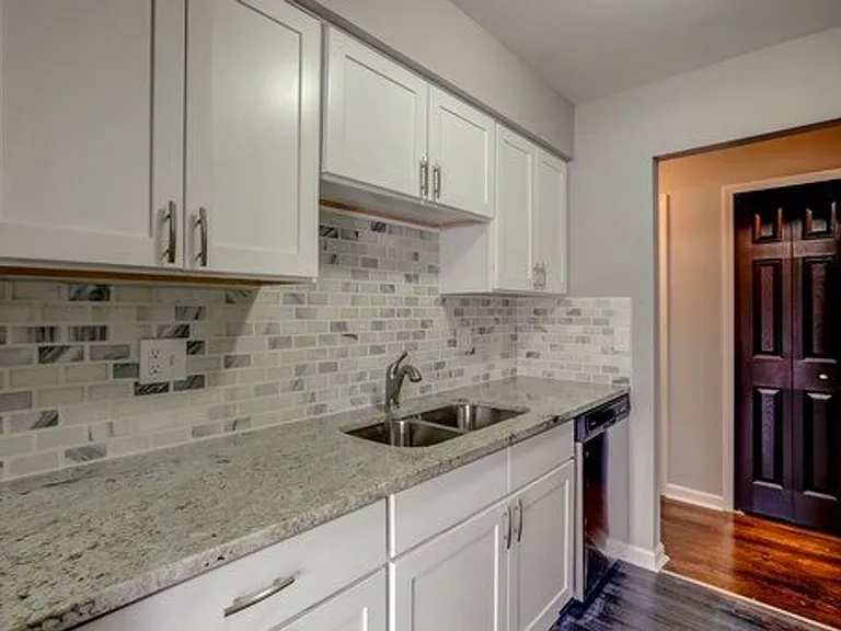 33247 Kingslane Ct — Photo 2