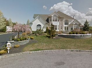 5 Andromeda Ct, Miller Place, NY