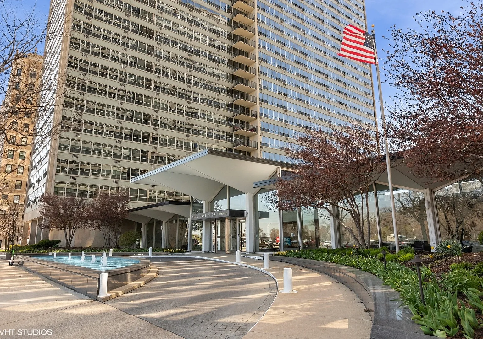 1 bed, 834 sqft, $2,400 — Photo 1