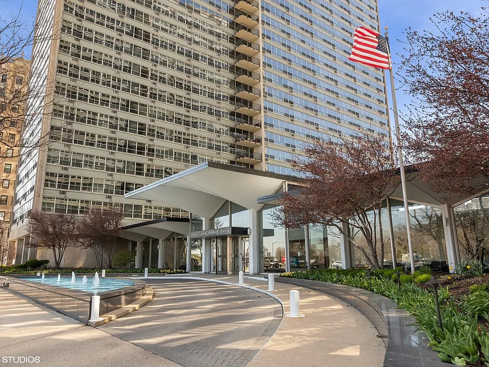 3550 N Lake Shore Dr #1003