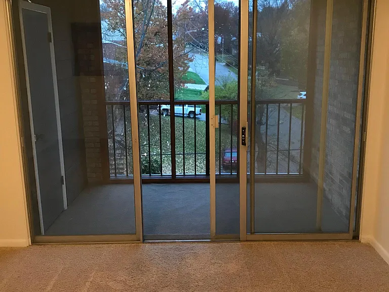 2120 Greentree Rd #701E — Photo 7
