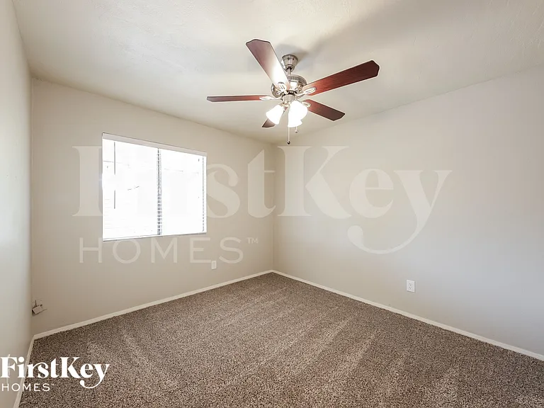 4745 W Morrow Dr — Photo 12