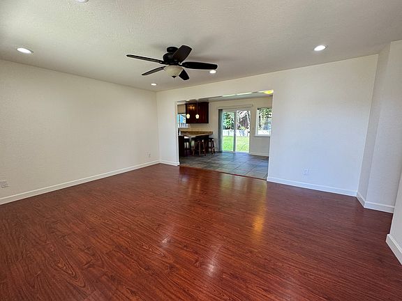 4th image of 7710 Hillrose Dr