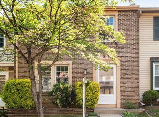 8339 Bark Tree Ct, Springfield, VA 22153
