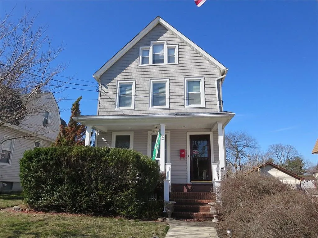 39 Roosevelt St photo 1