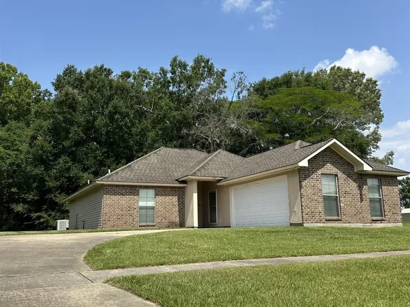 705 Chemin Dr, Baker, LA 70714