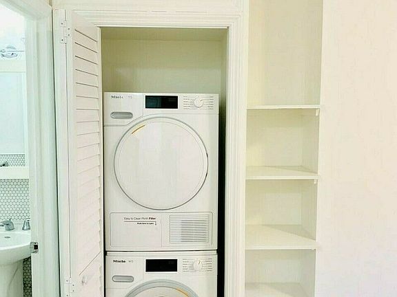 5th image of 162 W 75th St APT 4F