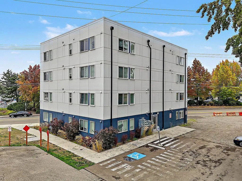Studio, 431 sqft, $1,100 — Photo 1