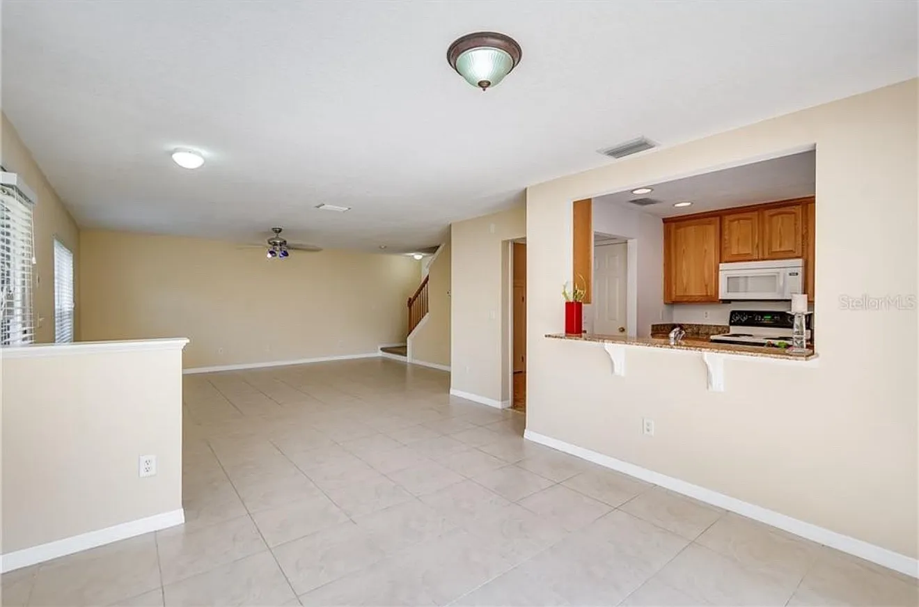 5429 River Rock Rd — Photo 3