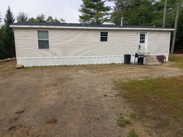 110 Wing Road, China, ME 04358