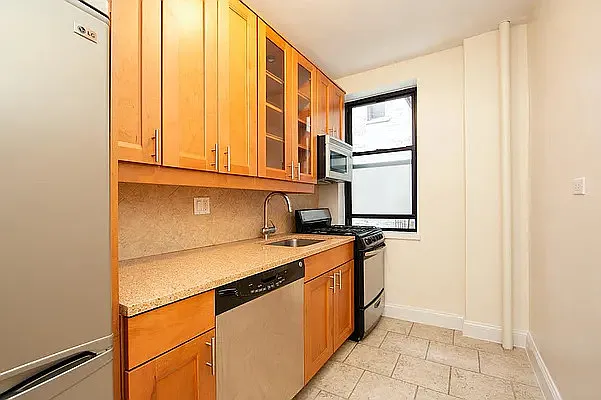 Rented by Apartment Luxe Realty Group, Inc | media 11