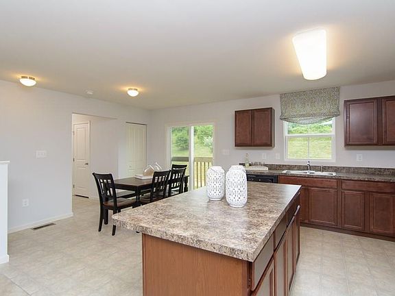 3rd image of 8656 Alizarin Ave