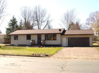 402 College Ave W, Ladysmith, WI 54848