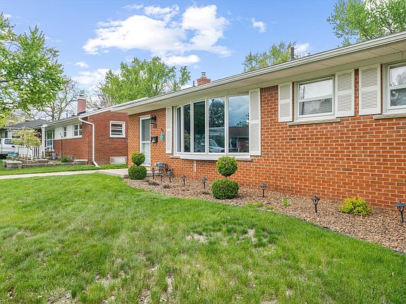 4th image of 36753 Greenbush Rd
