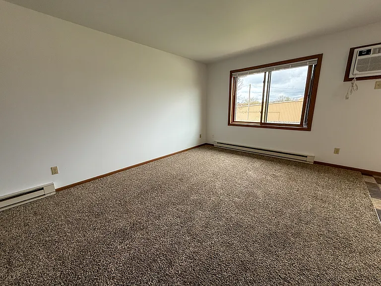 210 Howard St #1 — Photo 7