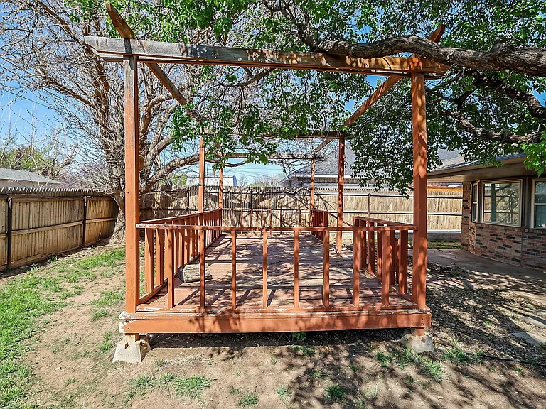 7902 Gerald Dr — Photo 6