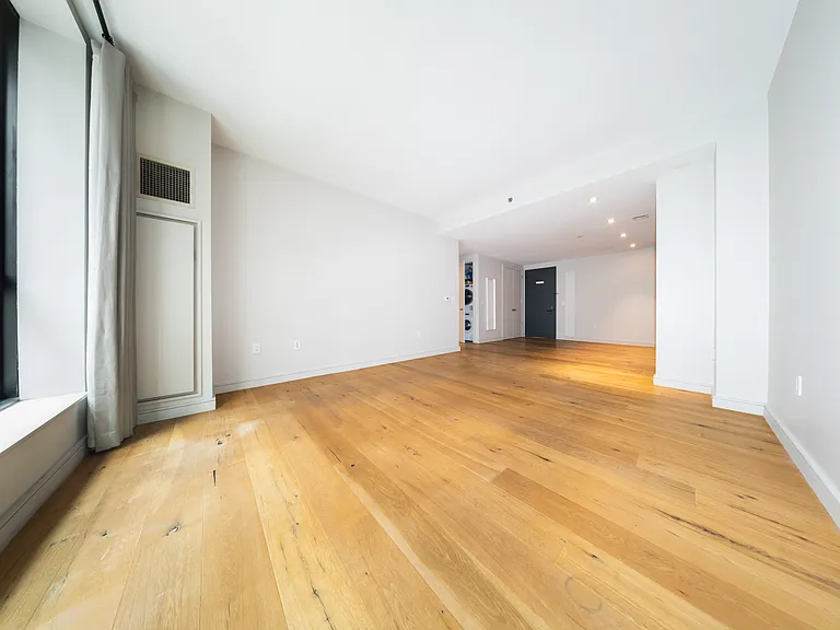 540 W 28th St #2D — Photo 6