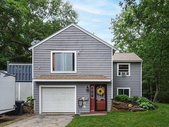 2nd image of 40 Boulder Drive