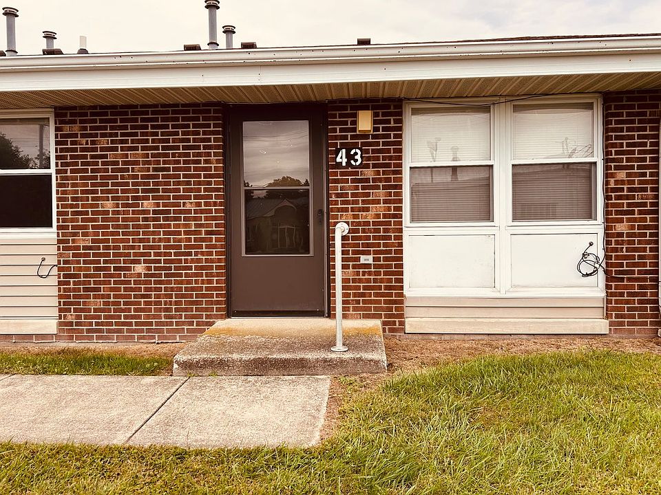1st image of 407 E Maple St Unit 43