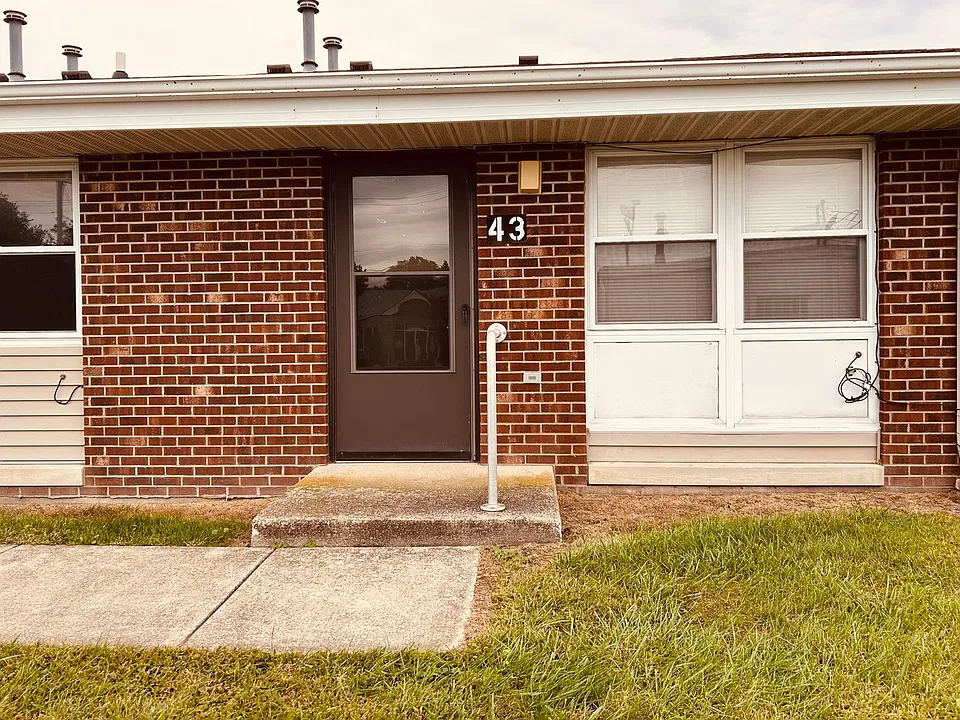 407 E Maple St #43