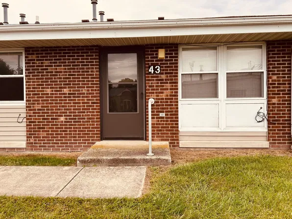407 E Maple St, Chatsworth, IL