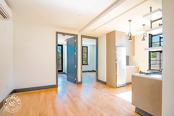 Rented by MySpaceNYC | media 2