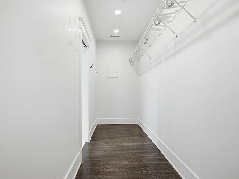 227 Carden Ave — Photo 41