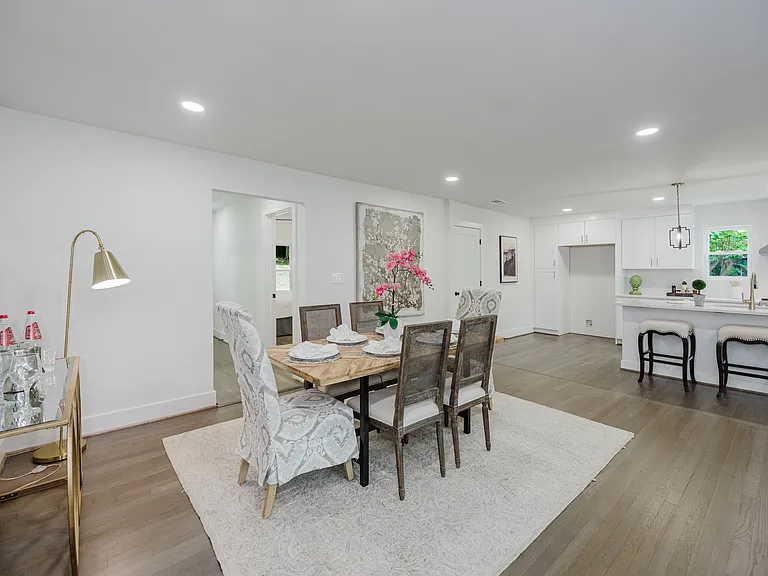 2260 Pine Ln — Photo 12