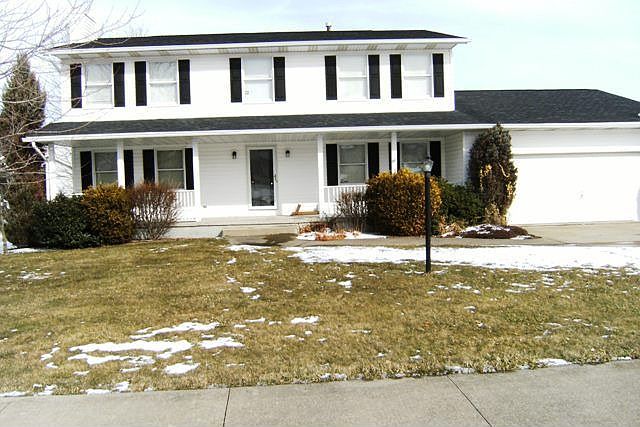 1st image of 780 Woodview Dr