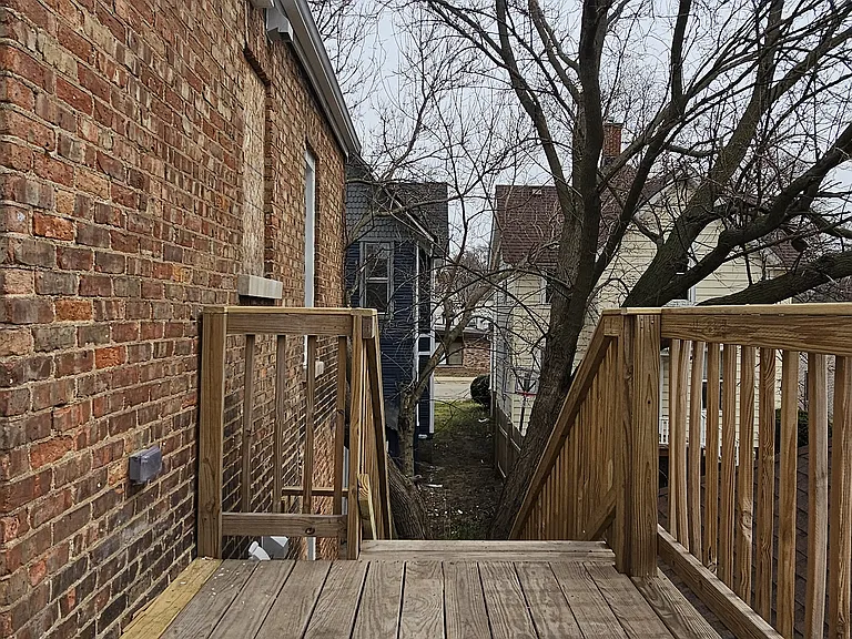 1035 Crosby St #1037 — Photo 44