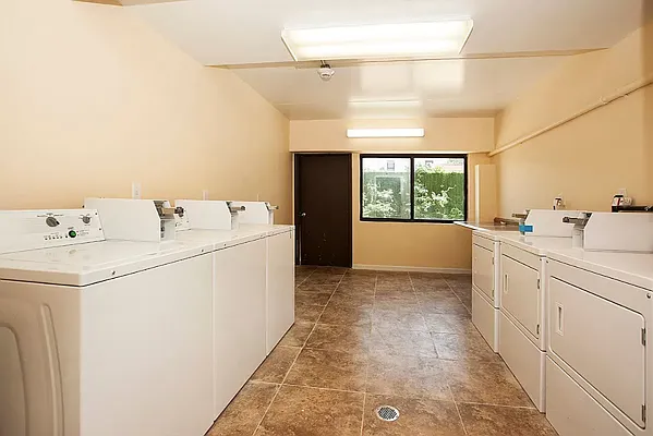 Rented by Oxford Property Group | media 7