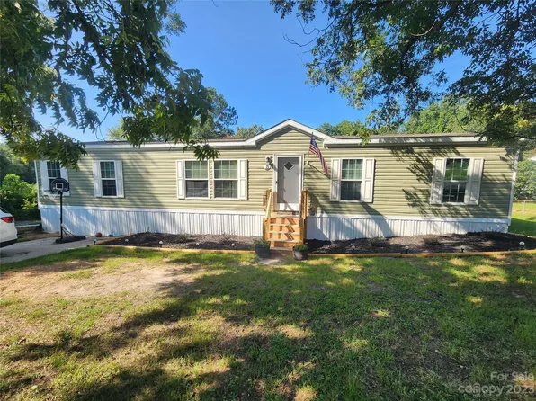 73 Persimmon Rd, Great Falls, SC 29055