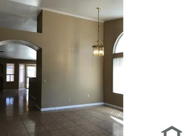 8955 W Ocotillo Rd, Glendale, AZ 85305
