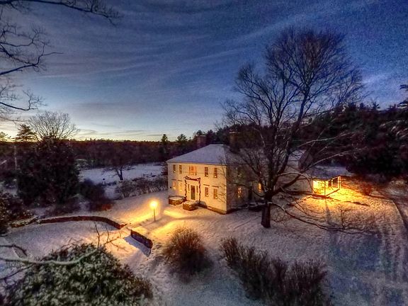 3rd image of 764 E Hill Rd