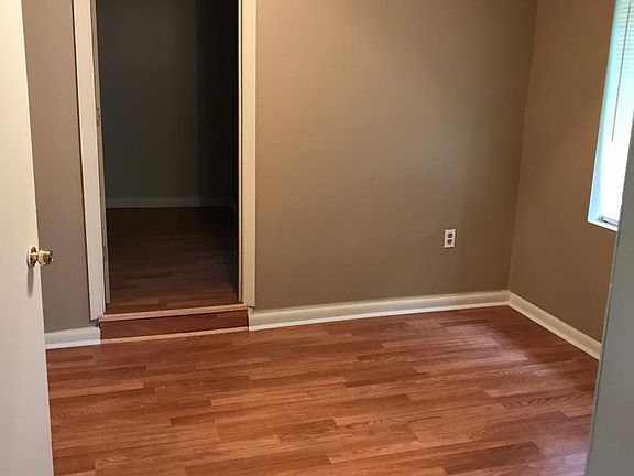 521 woodward #7 living_09072017