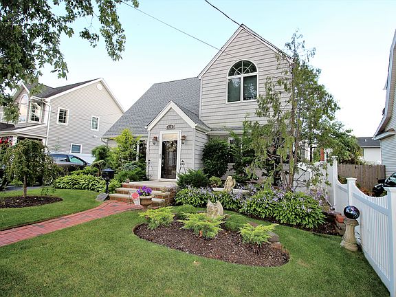 2nd image of 313 Weidner Ave