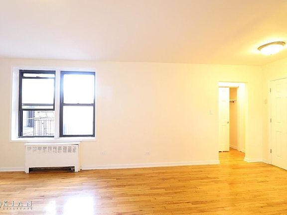 4th image of 14345 Sanford Ave APT 406