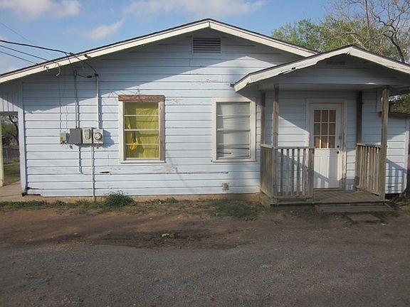 2nd image of 913 Pine St